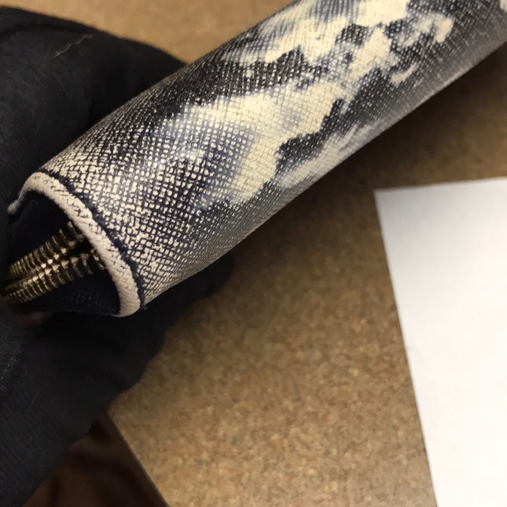 13. Kate Spade  Zip Around Wallet - Picture 7 of 8